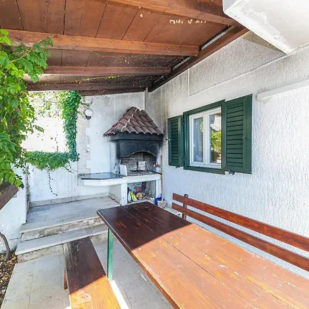 Beautiful In With House Sea View Holiday home *