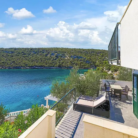 Holiday home Beautiful In With House Sea View