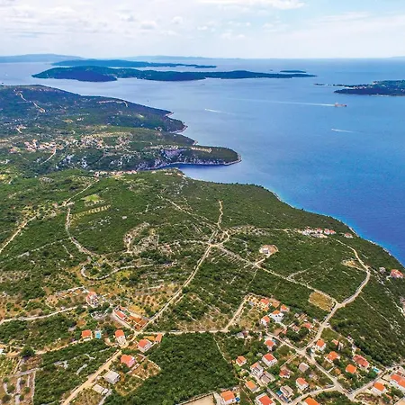 Beautiful In With House Sea View Vinišće