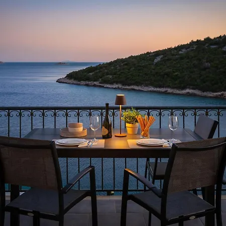 Semesterbostad Beautiful In With House Sea View