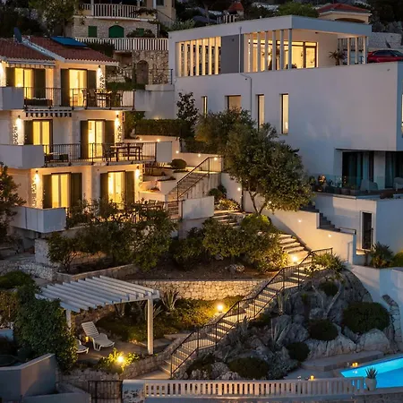 Ferienhaus Six-bedroom In Vinišće