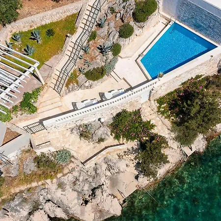 Beautiful In With House Sea View Vinišće