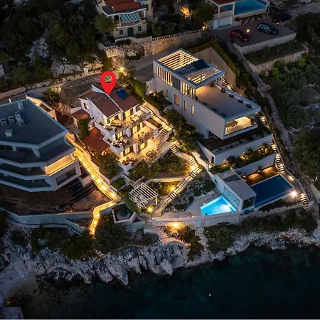 Six-bedroom In * Vinišće